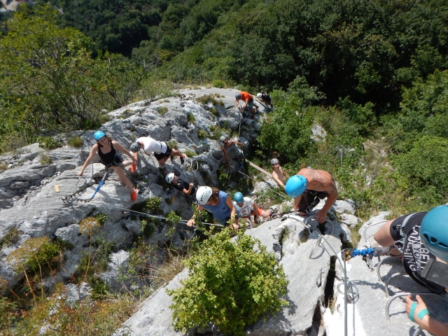 Faites de la Via Ferrata avec vos amis en Isère