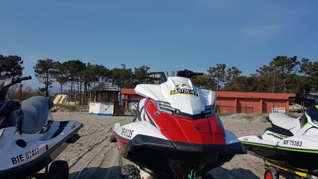 Scooter de mer en Corse