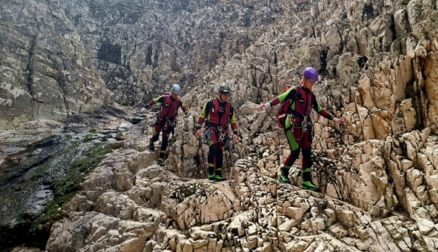  Caminata acompañada de un instructor experimentado 