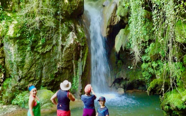 e-19766281-cascade-deau-exceptionnel-canyoning167947911416794806382050.jpg
