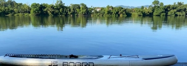  Classic paddle board for an extraordinary excursion on Lake Annecy 