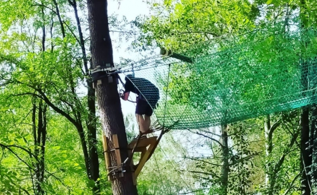Parcours d'accrobranche niveau difficile