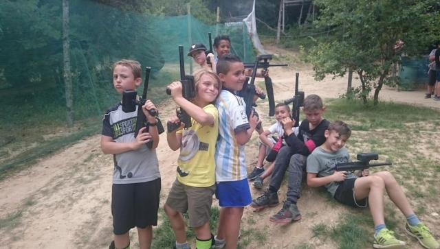 Equipez-vous des meilleurs pistolets et affrontrez-vous au laser tag