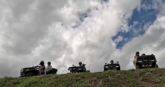  Machen Sie eine Quad-Expedition mit einem professionellen Instruktor 