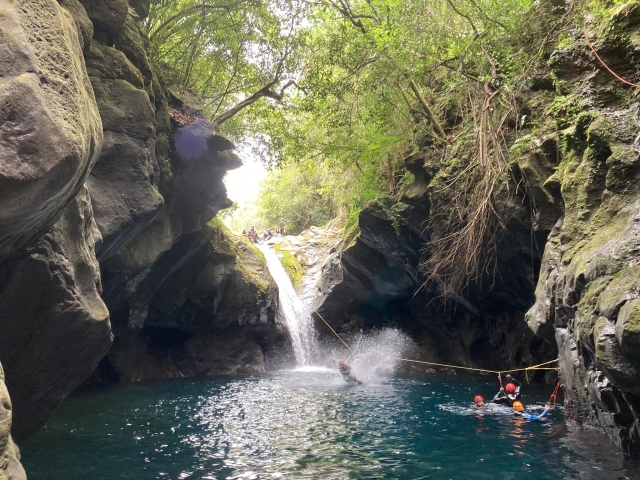  Tauchen Sie in die natürlichen Schwimmbecken ein 