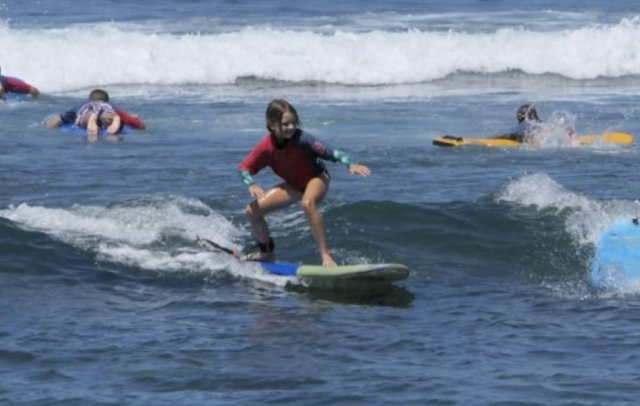 Séance de surf à La Réunion