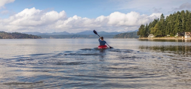 Explorez La Saline Les Bains en kayak