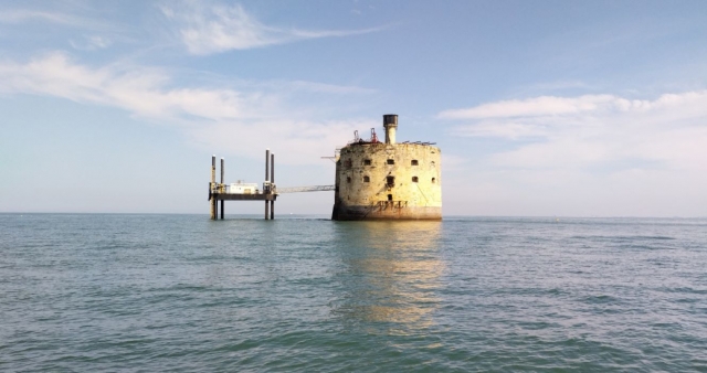  Visite el famoso Fuerte de La Rochelle desde su barco 