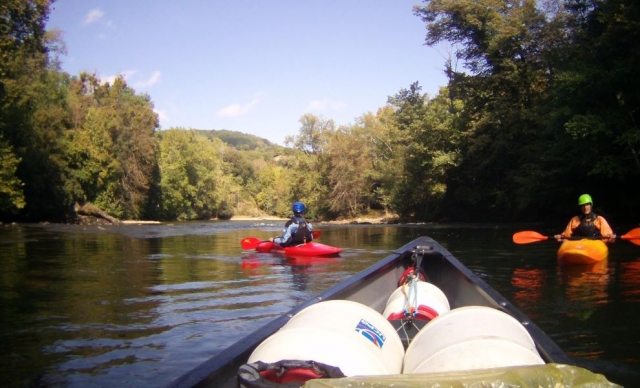 Our canoe excursions are accessible to all levels 