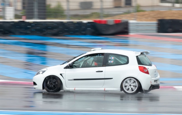 雷诺 clio 3 cup 适合初学者的完美汽车！ 