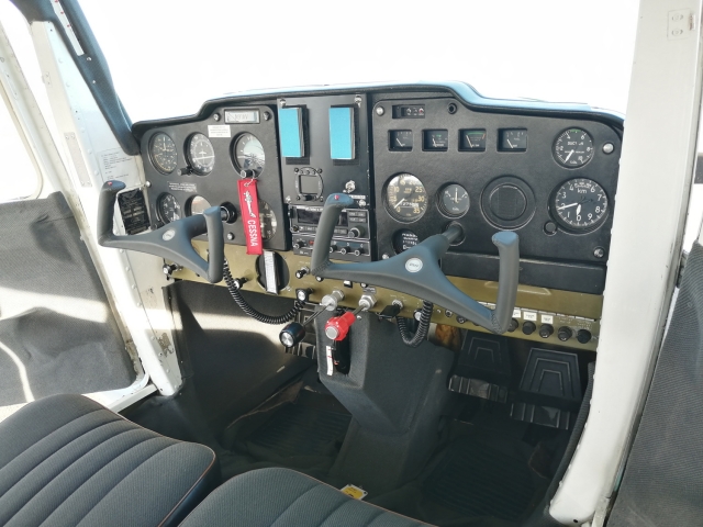  Übernehmen Sie die Kontrolle über das Flugzeug! 