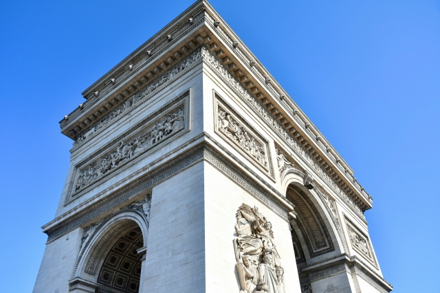  Gain height by climbing this monument 