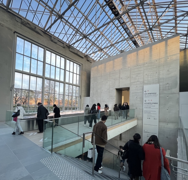  Gli splendidi interni del museo dell'Orangerie 