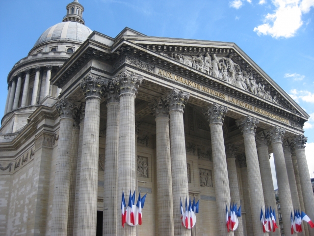  The central pediment of the Pantheon 