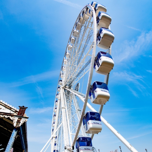  Aboard a Giant Wheel 