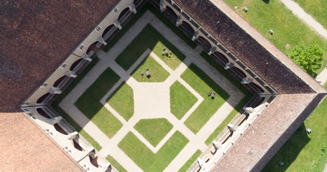  Il secondo chiostro, il più imponente 