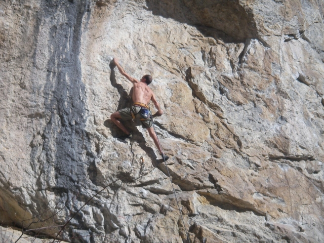 Klettern Sie die Wände in Ariège