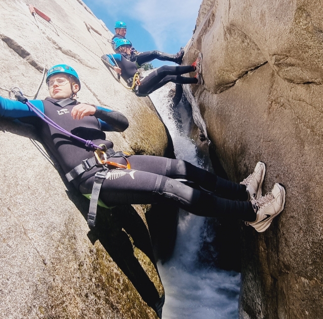  Sports Canyoning and Activities Professional monitors 