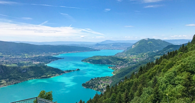 欣赏安妮·安妮（Lake Annecy）的景色