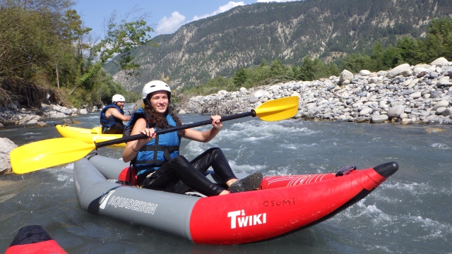 Divertiti durante le uscite in una razza di kayak 