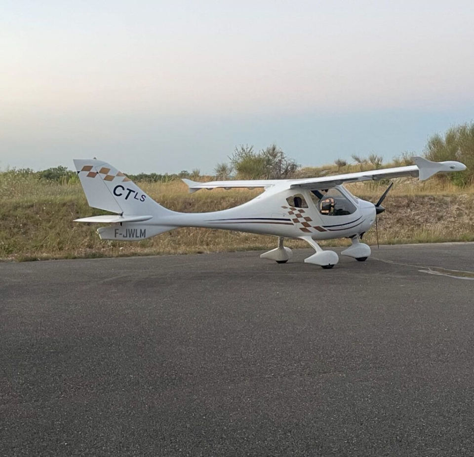 O ULM CTLS no aeródromo de Cahors-Lalbenque 