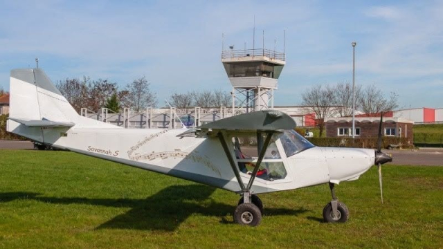  O ULM no aeródromo Romanos-Saint-Paul 