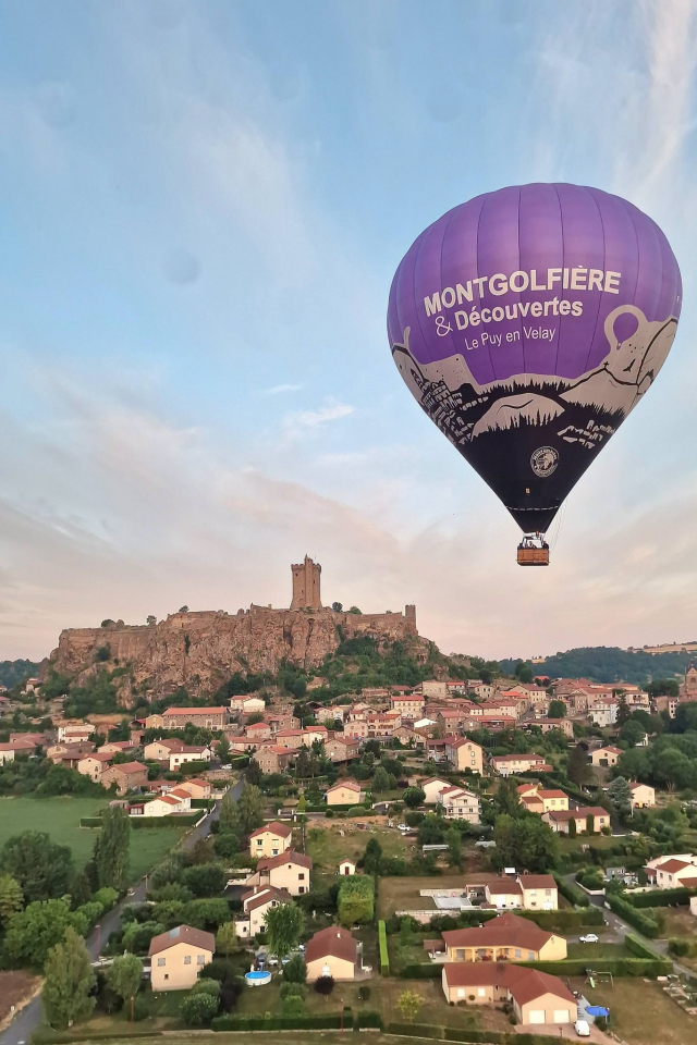 La montgolfière au-dessus de Polignac