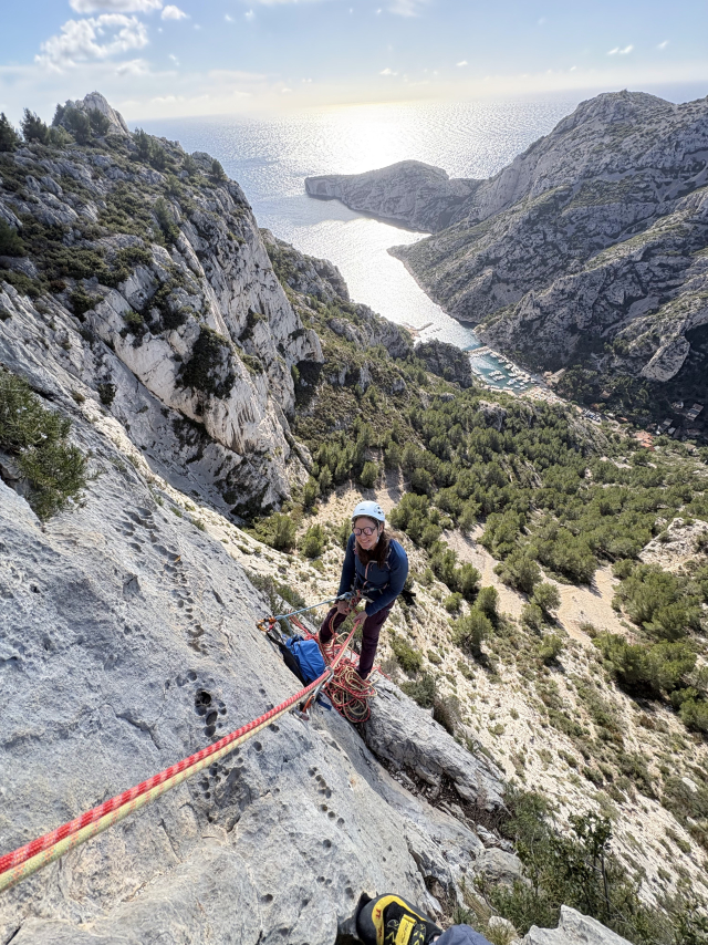  Escalar las paredes de roca de Cassis 
