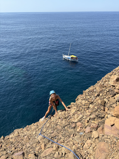  Escalar las paredes de roca de la Costa Azul 