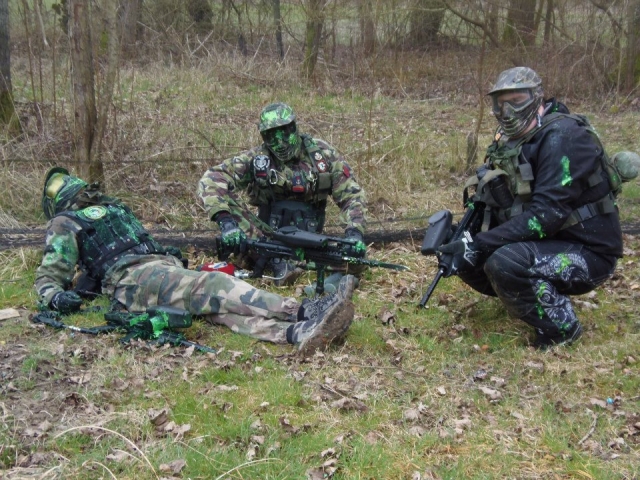  Come and practice paintball with friends in the (80) 