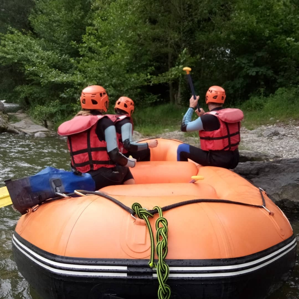 准备出发进行漂流之旅 