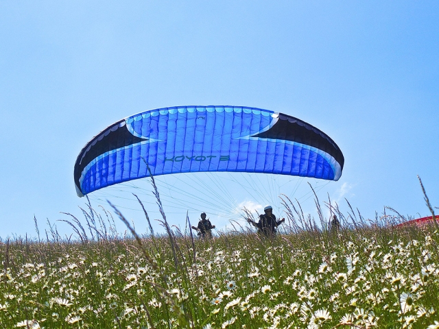  Ready for paragliding takeoff 