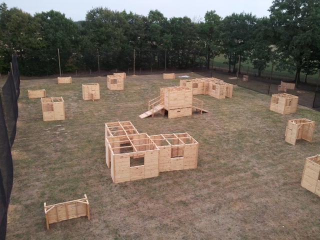 Campo de paintball de 2400 m2 
