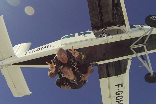  Salto dall'aereo con un paracadutista esperto 