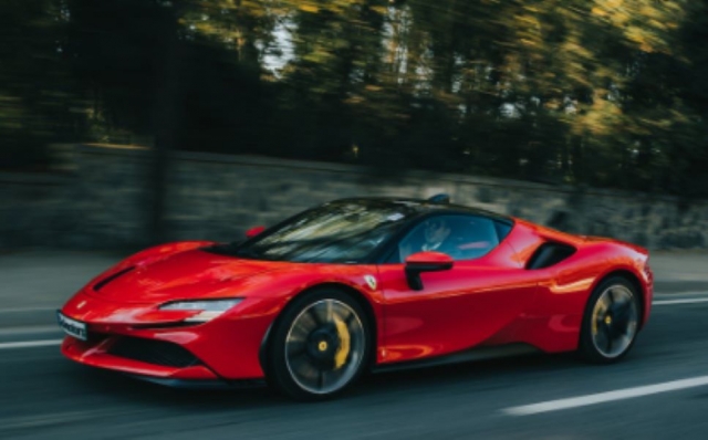  sleek design and powerful engine this Ferrari will be able to offer you strong sensations 