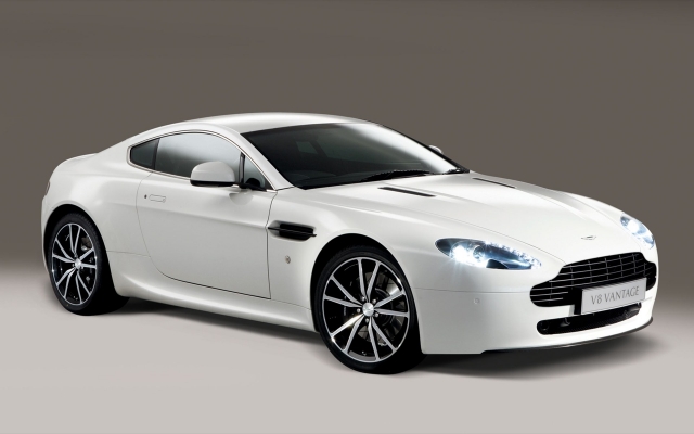  Aston Martin en el Circuit du Bourget 