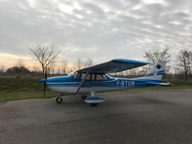  ¡Nuestro avión te está esperando! 