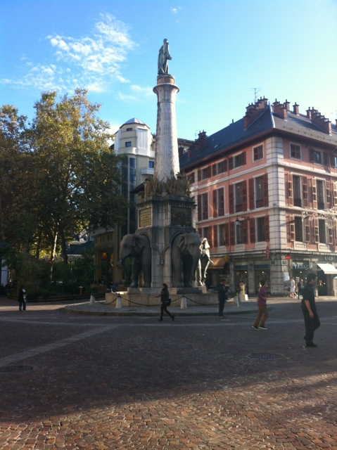 Chambéry, les 4 sans-cul !
