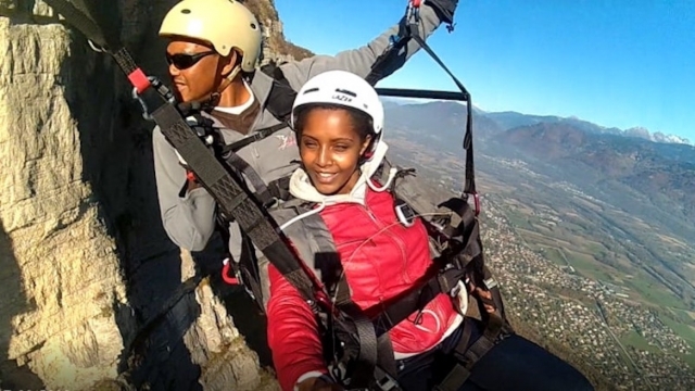  Tandem paragliding experience near Grenoble 