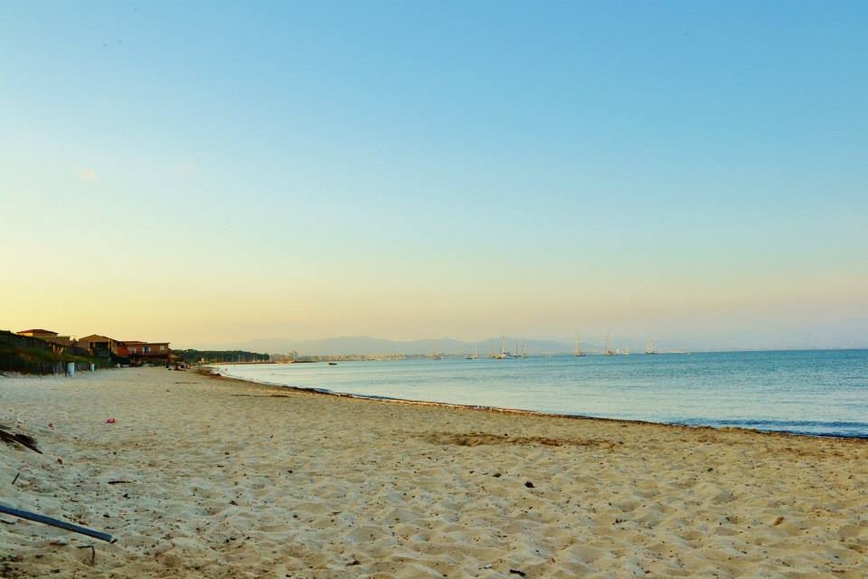 日安半岛的海滩 