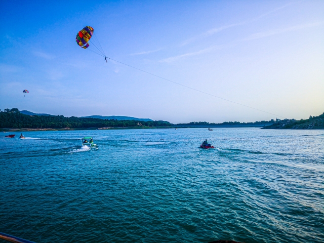 Take to the open sea in the heart of the Nice coastline 