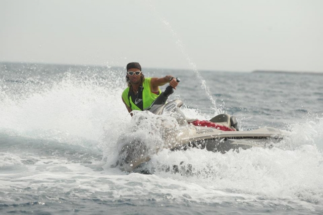  Our instructor accompanies you during jet ski rides