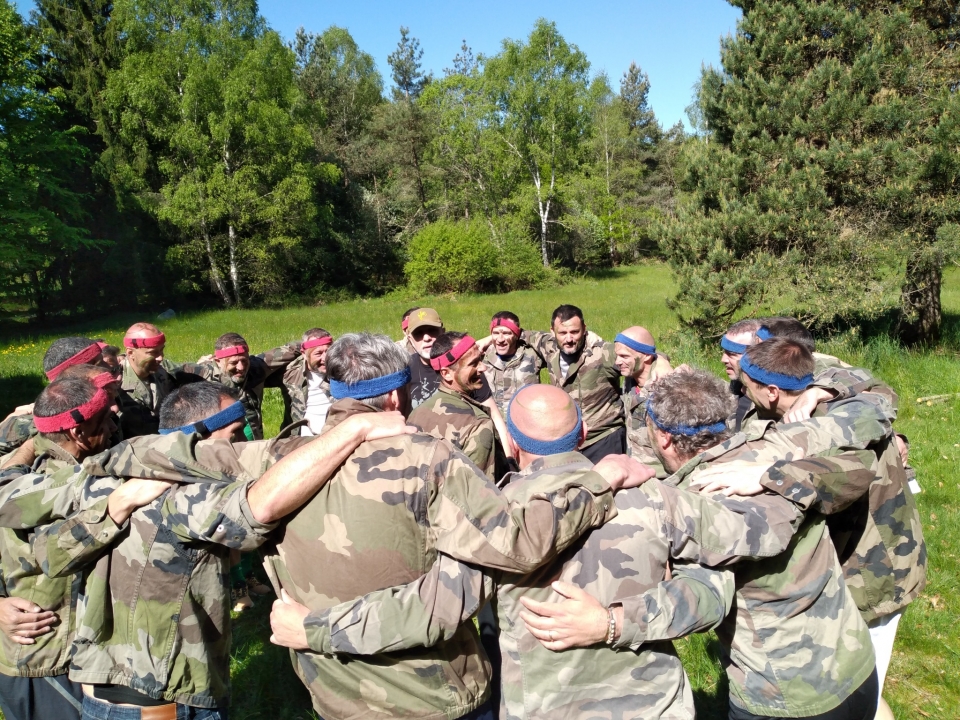 Forme uma equipe e organize uma estratégia 