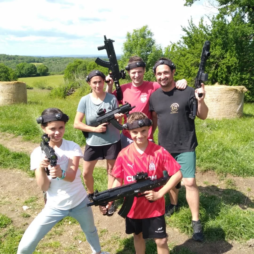  Reserve ou ofereça esta atividade do Laser Game 