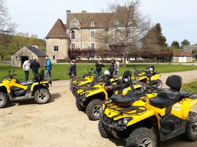  Nos quads n'attendent que voi