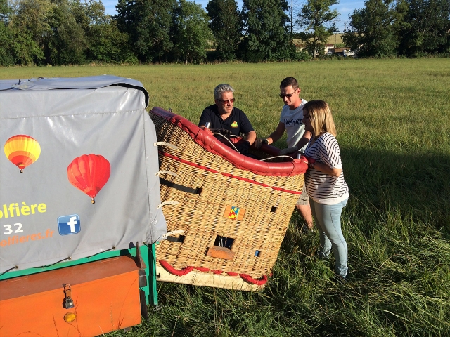 Preparazione della mongolfiera 