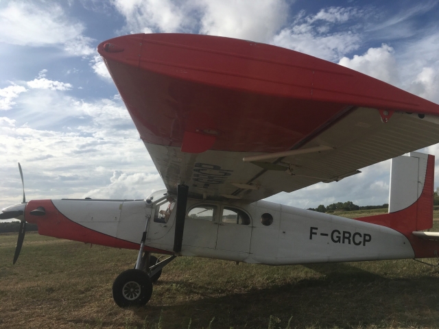  Unser Flugzeug für Ihr Fallschirmsprung 