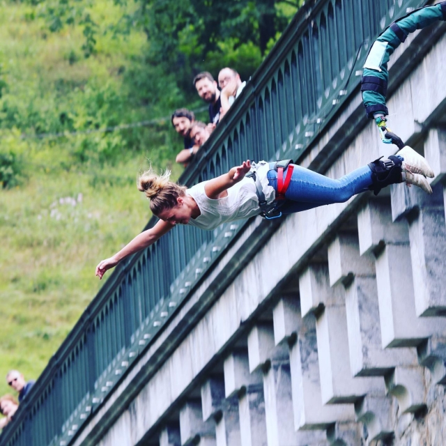  Bungee jumping near Saint-Etienne 