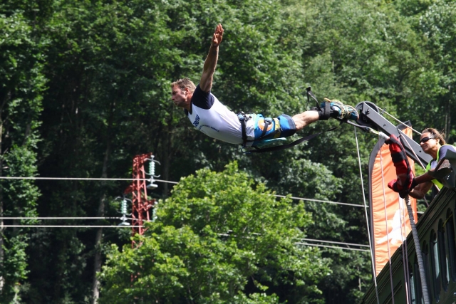 Saut à l'élastique à Luz-Saint-Sauveur