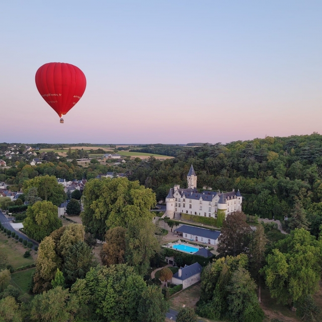 Private hot air balloon flight in Anjou 7 days a week